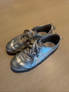 Tiger Onitsuka Silver Sneakers